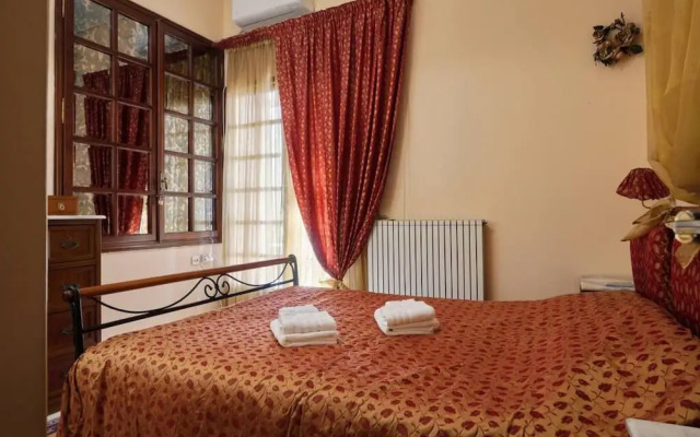 Spacious Central Apartment w h Free Parking Spaces