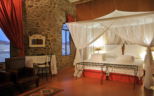 Le Mirage Resort and Spa