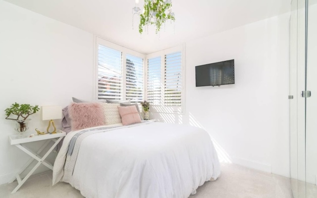 Mitch & Mark of The Block - 2 Bdrm Apt North Bondi – Guest Rooms – Sydney