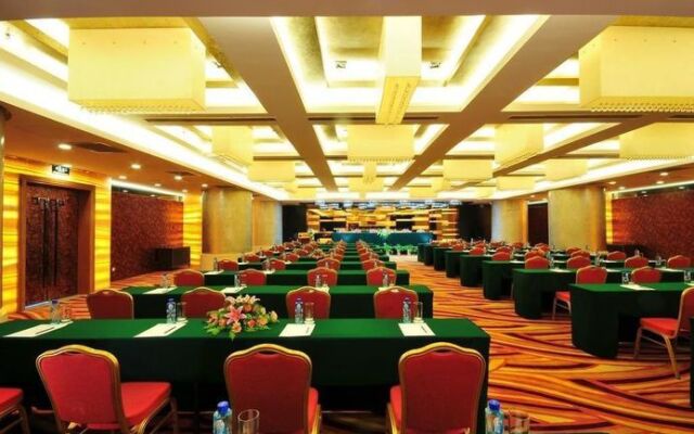 Yulong International Hotel