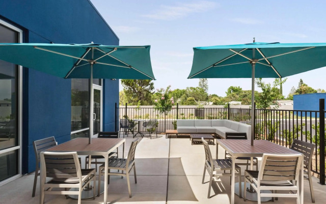 Hampton Inn & Suites Oroville