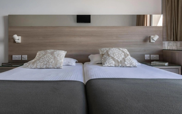 Plaza Regency Hotels