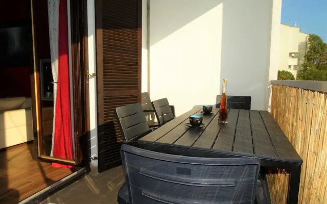 Bright and Stylish Apartment With Balcony and Sea View