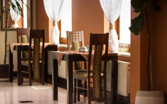 Hotel Vinci Airport