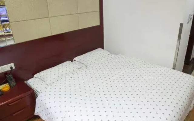 Fuyang Hotel (Guangzhou Xiaobei Metro Station)