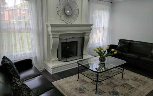 QuickStay - Beautiful 5bdrm House in Vaughan