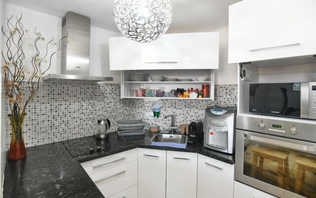 Avi's Suites - 44 Hativat Hanegev