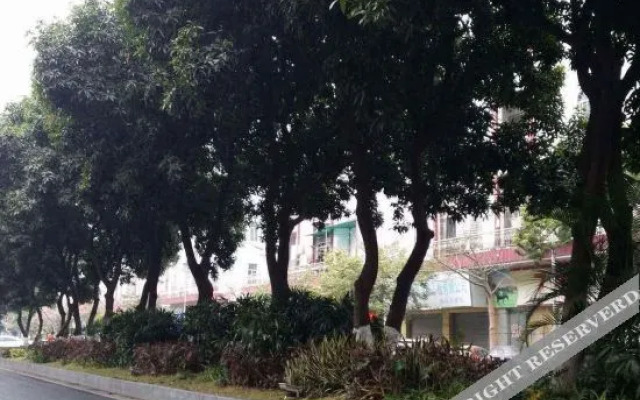 Yueyuan Fashion Hotel (Zhengzhou Longzihu University Town)