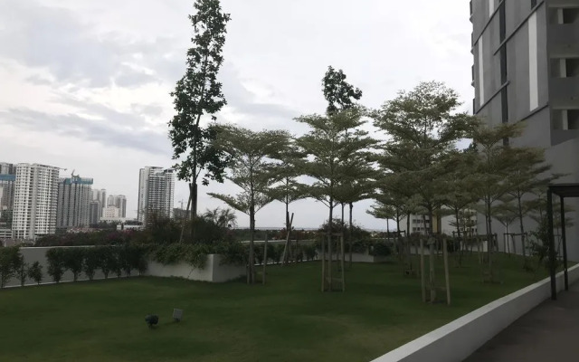 3BR Seaview Suite Gurney Drive