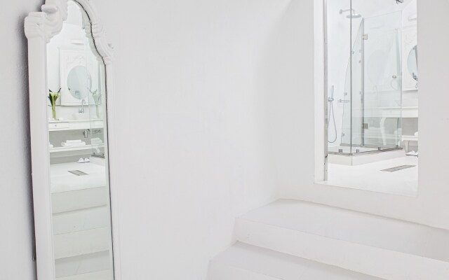 Canaves Oia Suites - Small Luxury Hotels of the World