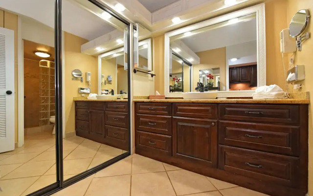 Maui Kaanapali S #b133 Studio Bedroom Condo by RedAwning
