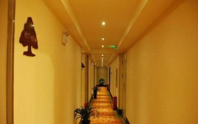 GreenTree Inn Chuzhou Dingyuan County People's Square General Hospital Business Hotel