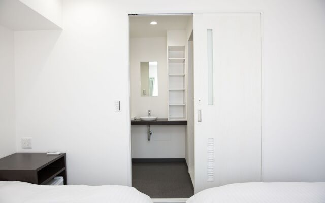 Universal Hotel Reborn