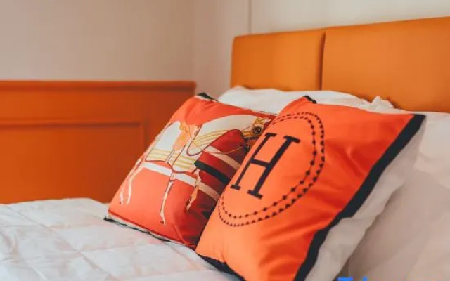 Platino Hermès Palette 3BR 6pax nr Paradigm mall