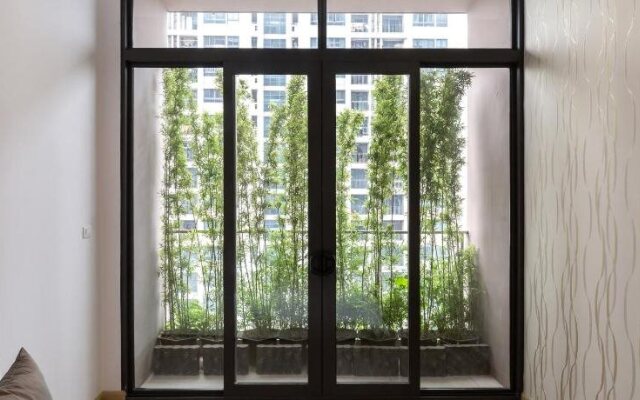 Dolphin Plaza Apartment