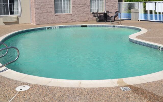 FairBridge Inn & Suites Cleburne