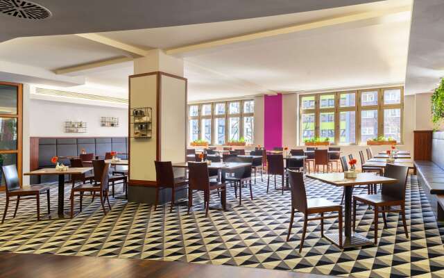Premier Inn Köln City Mediapark