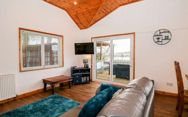Teal Lodge