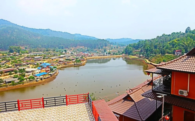 Chasa Rakthai Resort