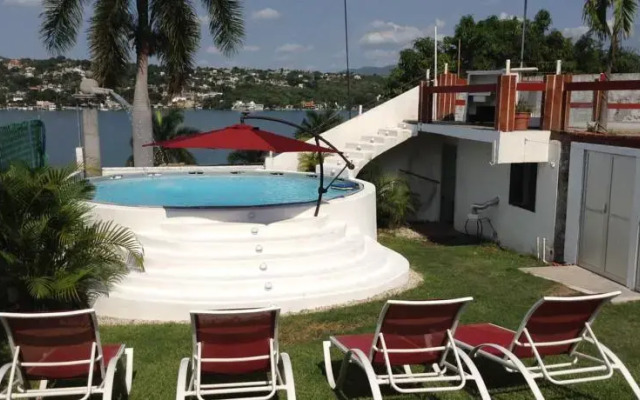 Casa Lago Tequesquitengo