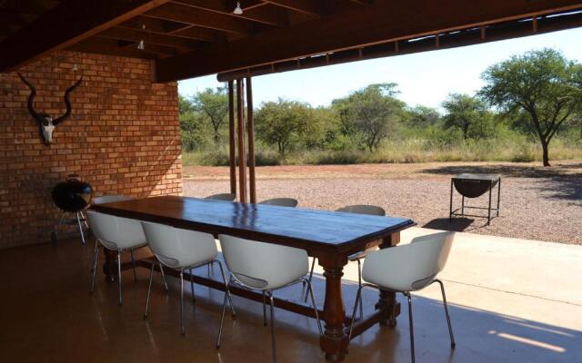 Makhato 84 Bush Lodge