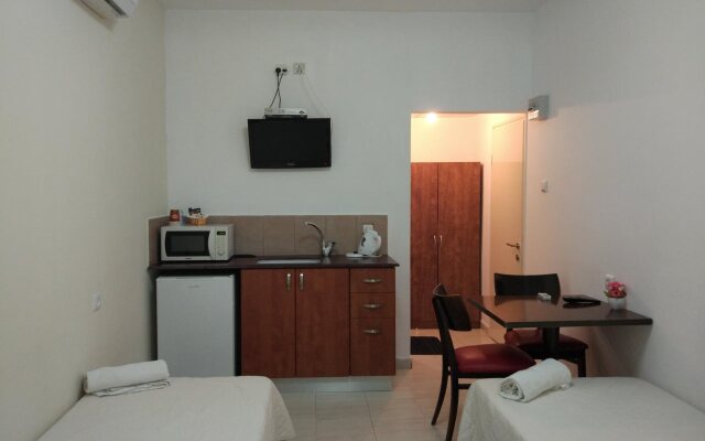 Ga'aton Motel