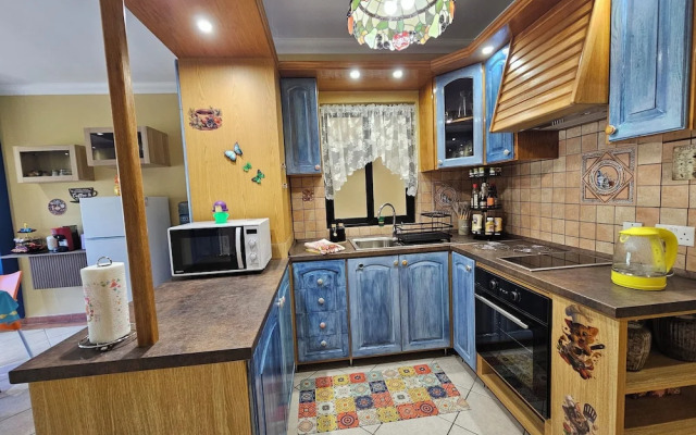 Country View Apartment