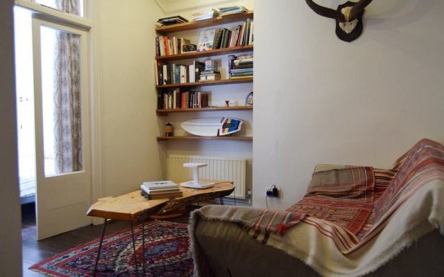 Spacious 2 Bedroom Apartment in Notting Hill