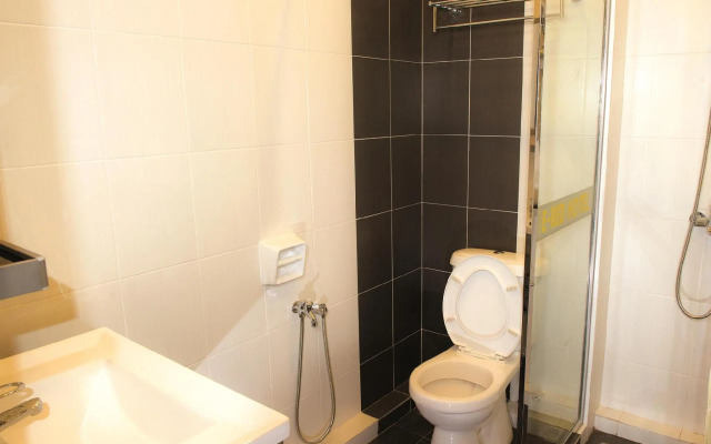 Ernes Hotel Bayu Mutiara