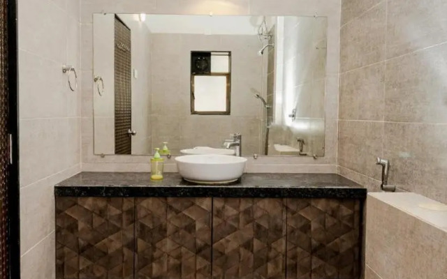 The Retreat-Glasshouse bungalow