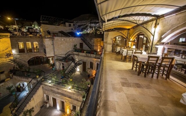Dervish Cave Suites