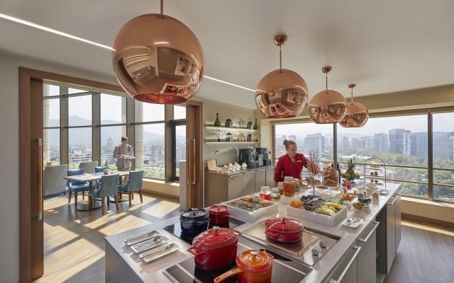 Mandarin Oriental, Santiago