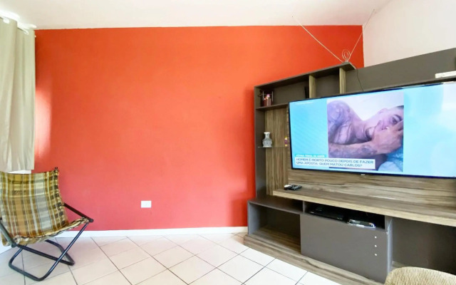 Maravilhoso sobrado com piscina e cascata