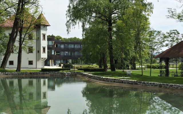 Lambergh Château & Hotel