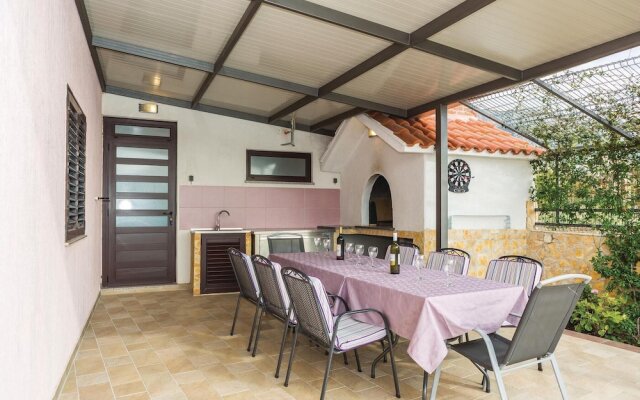 Nice Home in Kastel Sucurac With Wifi and 3 Bedrooms