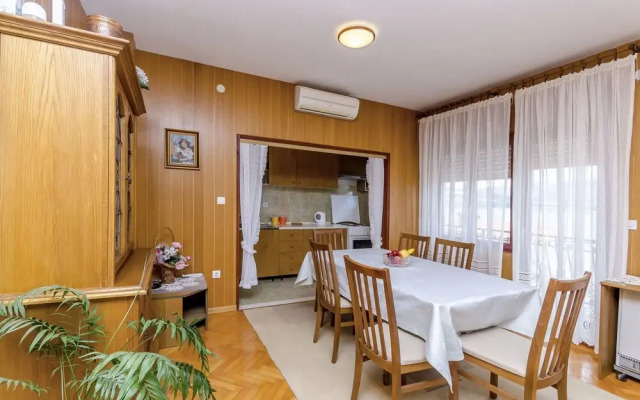 Apartments Tomić