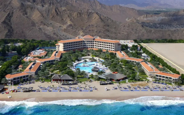 Fujairah Rotana Resort & Spa - Al Aqah Beach