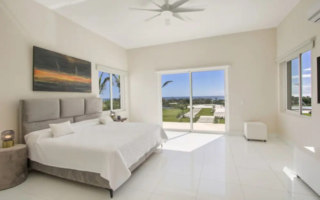 Stunning 6BR Villa With Ocean View in Cap Cana