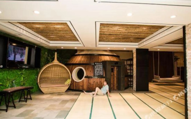 Manzhouli Duolisi Art Hotel