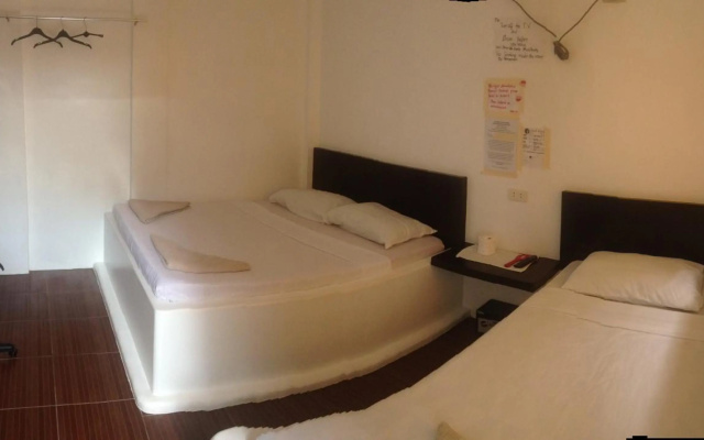 Lola's Lodge
