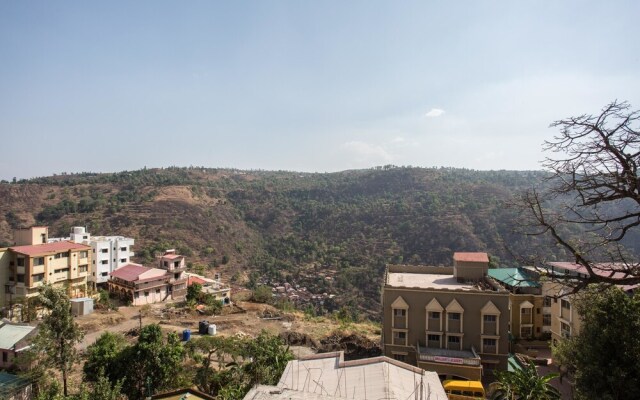 OYO 2377 Hotel Residency