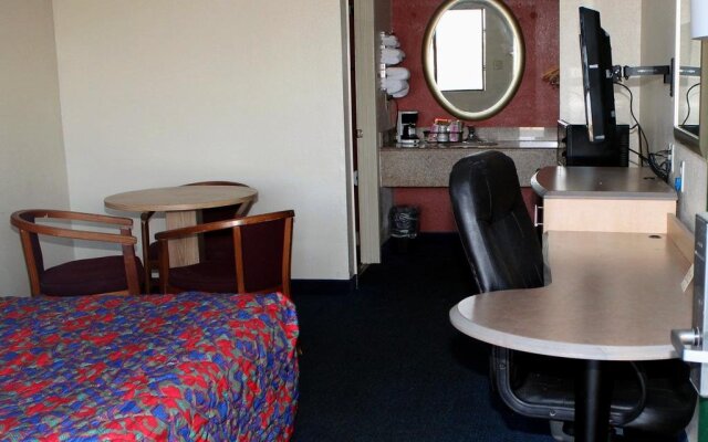 Q Lodging Motel