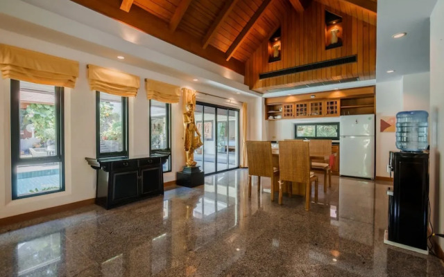 Solas Pool Villa in Nai Harn