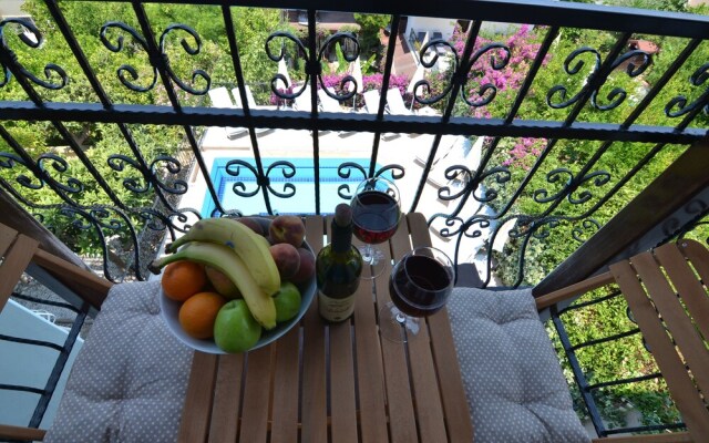 Mykonut Boutique Suites