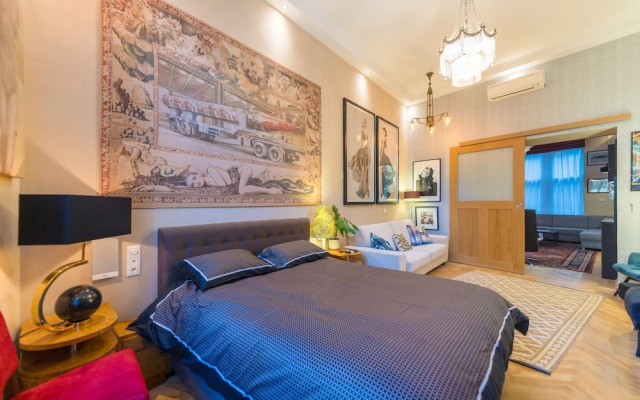 Venus Apartments - The Actor´s Den