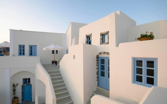 Pantelia Suites