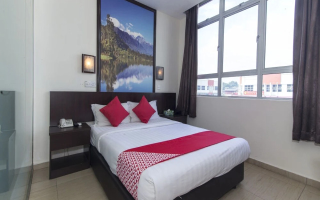 OYO 498 D&F Boutique Hotel Senawang
