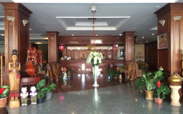 Angkham Hotel