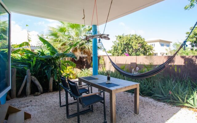 Tropical Breeze Apartments