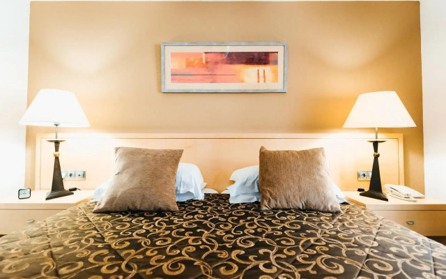 Hollywood Mirage - Excel Hotels & Resorts